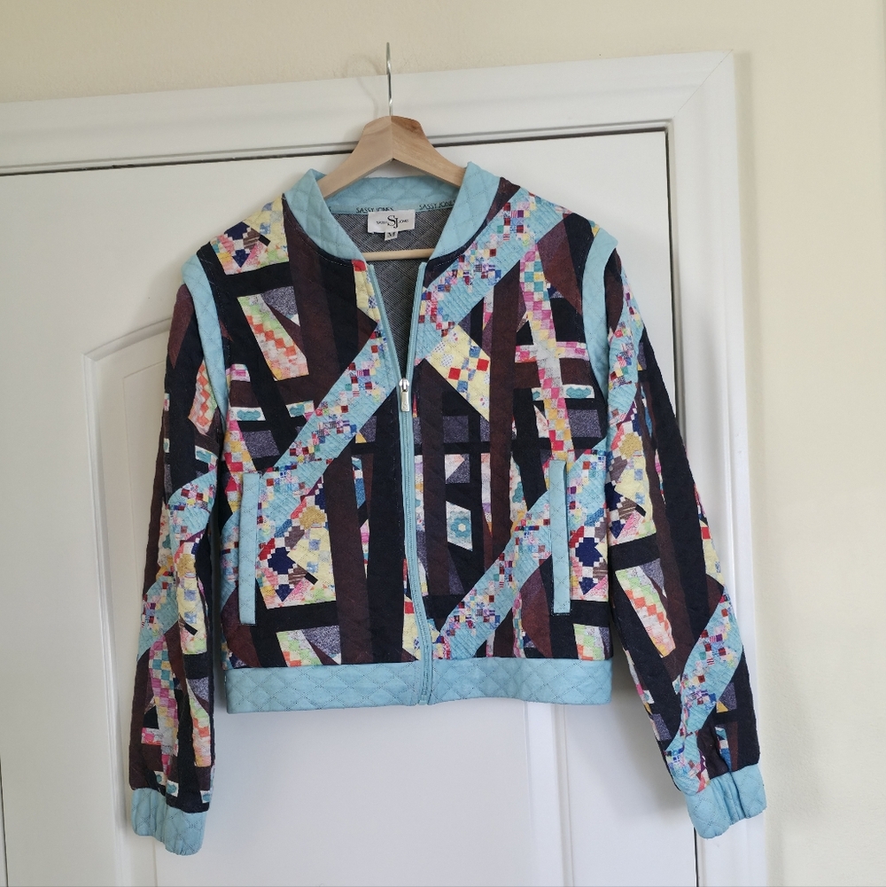 Rare Vintage Patchwork Quilted Jacket Convertible… - image 2